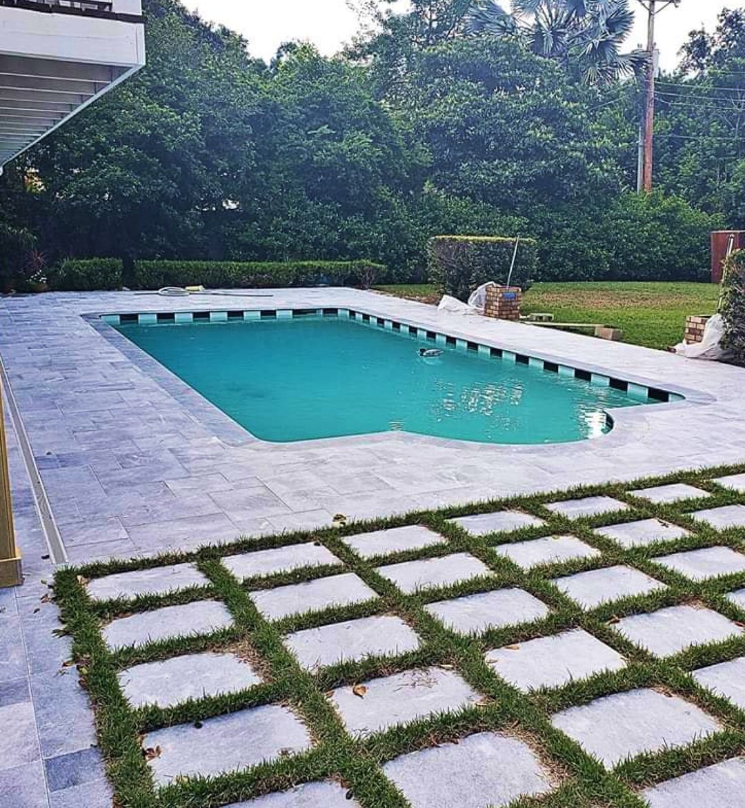 Pool deck with pavers